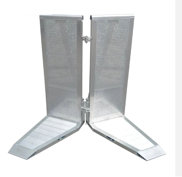 Lightweight Aluminum Crowd Control Barricades , Aluminum Concert Crowd Barriers