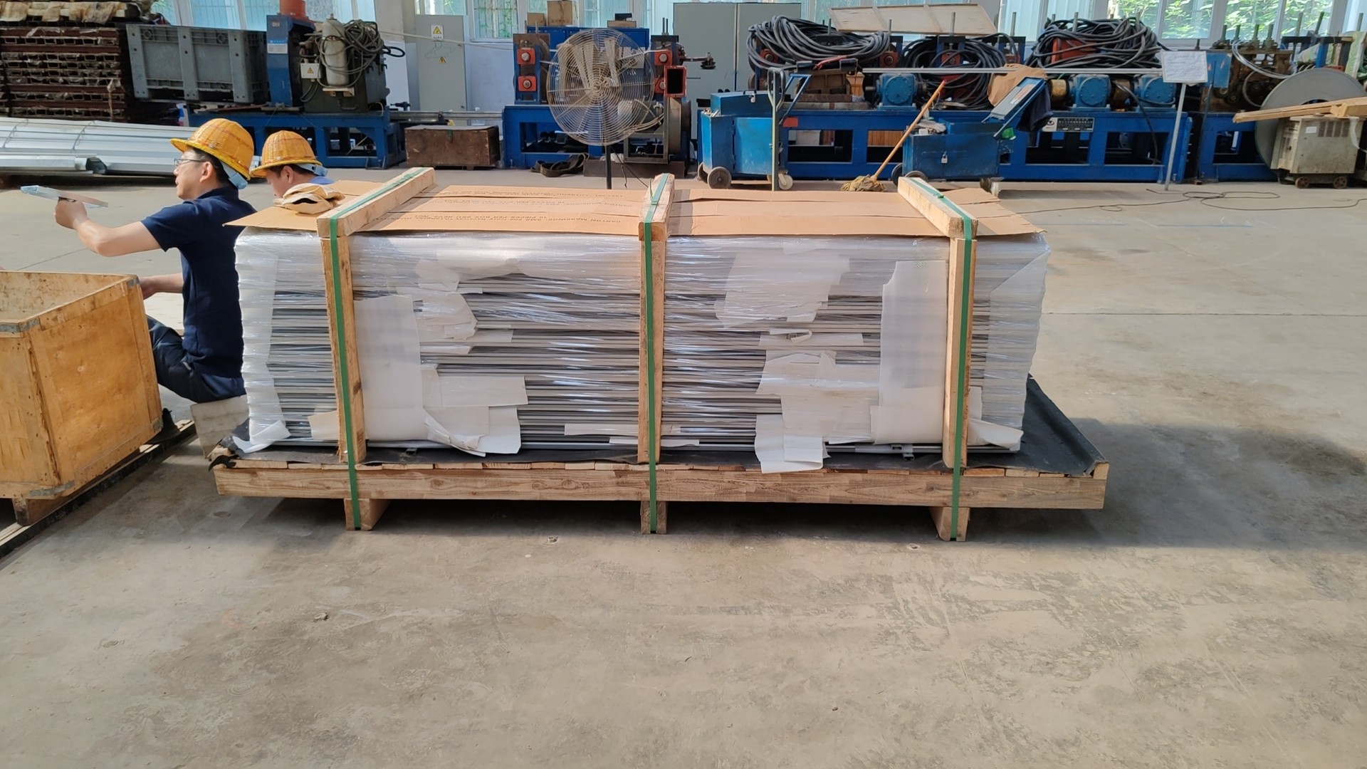 Corrosion and Weather Resistant Steel Frames with Excellent Longevity and Strong Load Capacity
