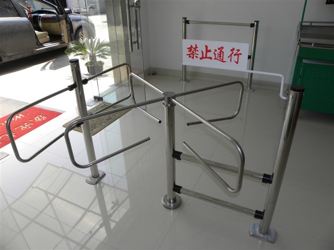 hotsales sales Dual Mechanical Swing Gate Supermarket Swing Gate Access Control Swing Barrier Gate Tunrstile QSJCKQ