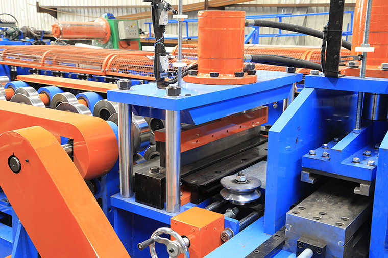 19m/min Thickness 1.5mm C Purlin Roll Forming Machine