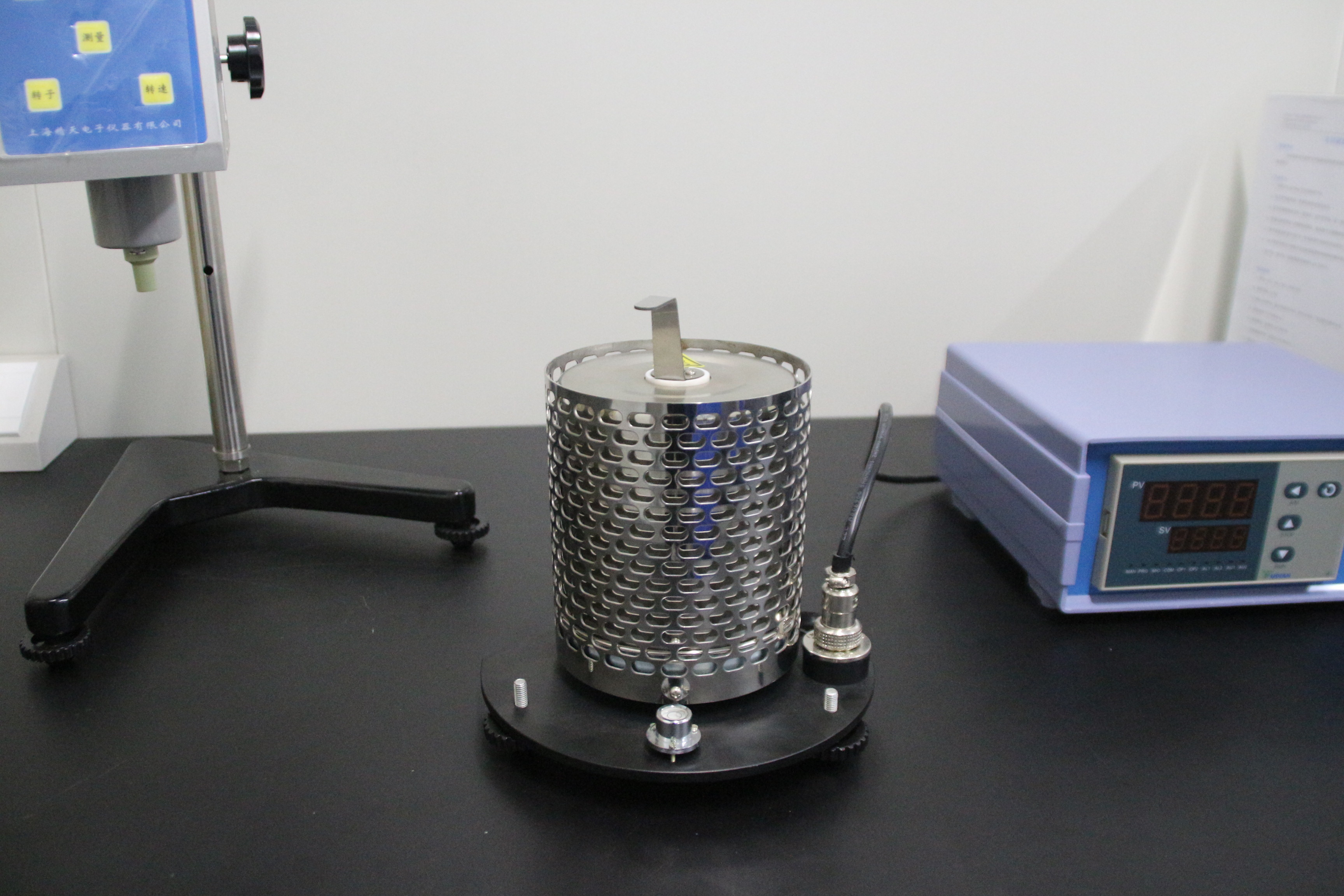 250C 3-100 RPM Digital Rotational Viscometer With LCD Screen