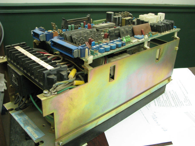 CACR-SR15SZ1SDY214  YASKAWA Servo Drive Original New 3 Working Days Delivery 4