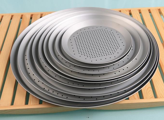 Perforated Aluminium Baking Tray Round Hard Anodised 16 Inch Perforated Pizza Tray