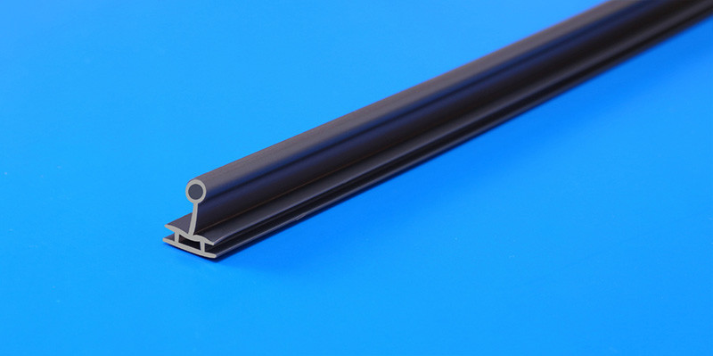 Surface Smooth Shower Screen Seal Strip Erosion Resistant Easy Installation