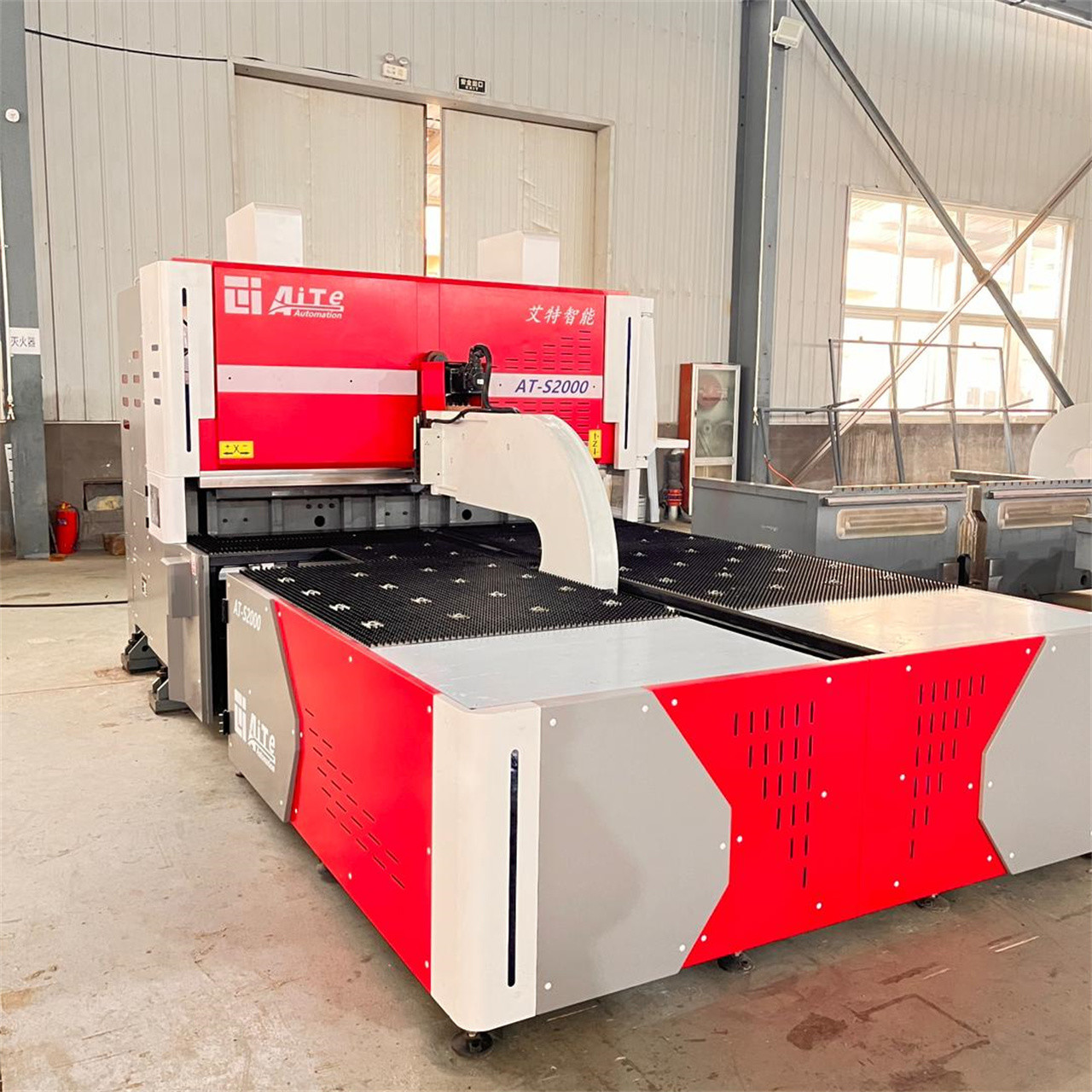 Intelligent CNC Sheet Metal Bender Press Brake Machine For Folding Aluminum Plate