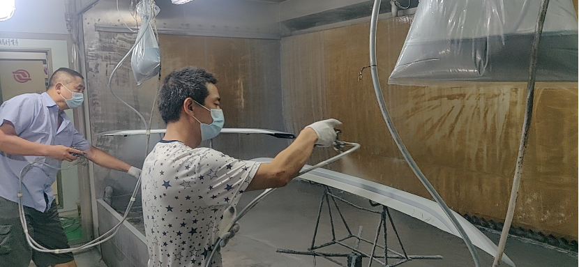 Reciprocating Automatic CNC Paint Sprayer UV Vacuum For Metal Plastic