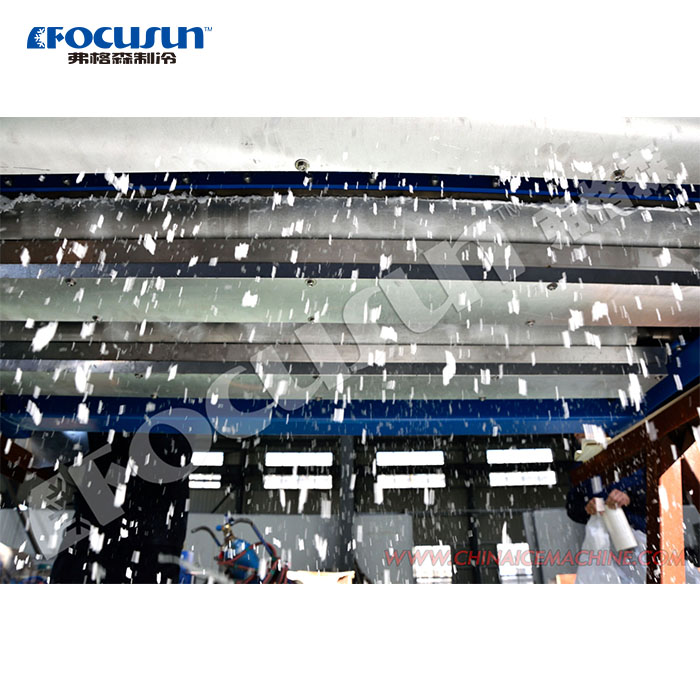 Simens PLC Controlled Snow Park Indoor and Outdoor Snow Falling Machine for Scenery