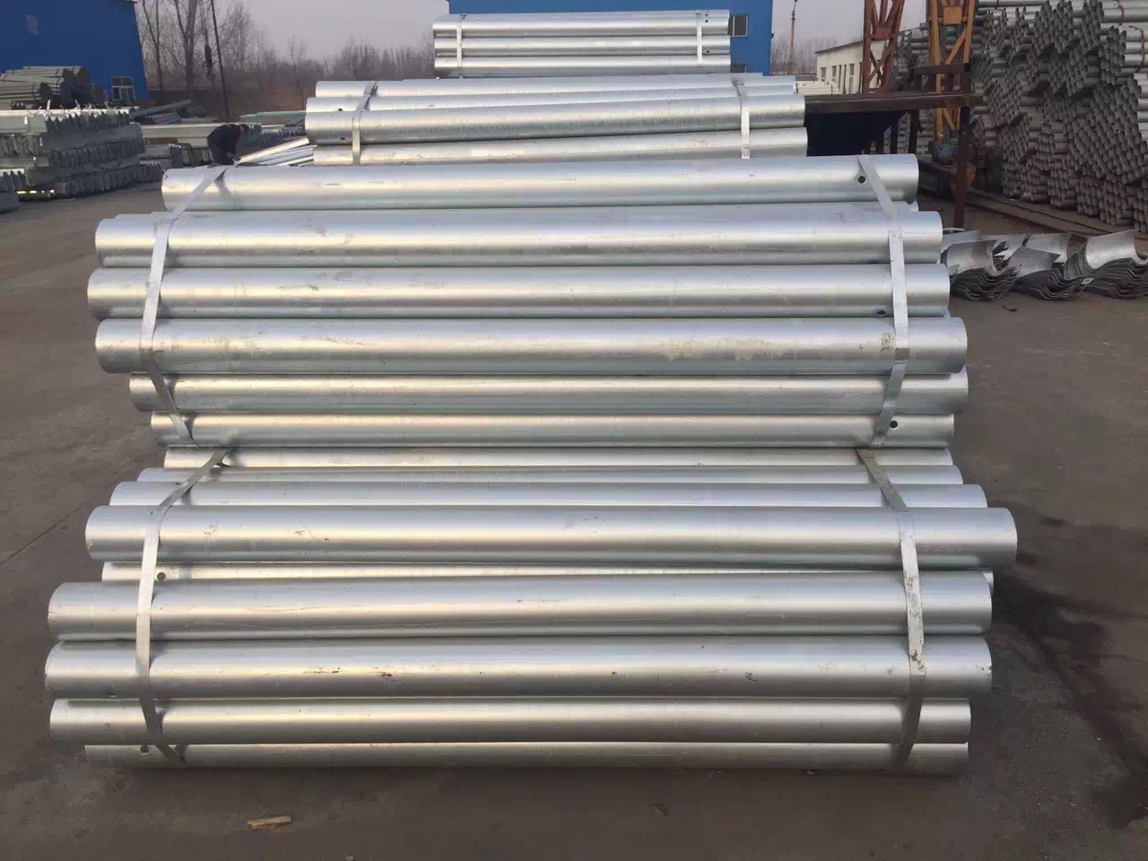 Q235 Q345 Hot Dip Galvanized Guardrail R End Wings for Highway in Customized Colors