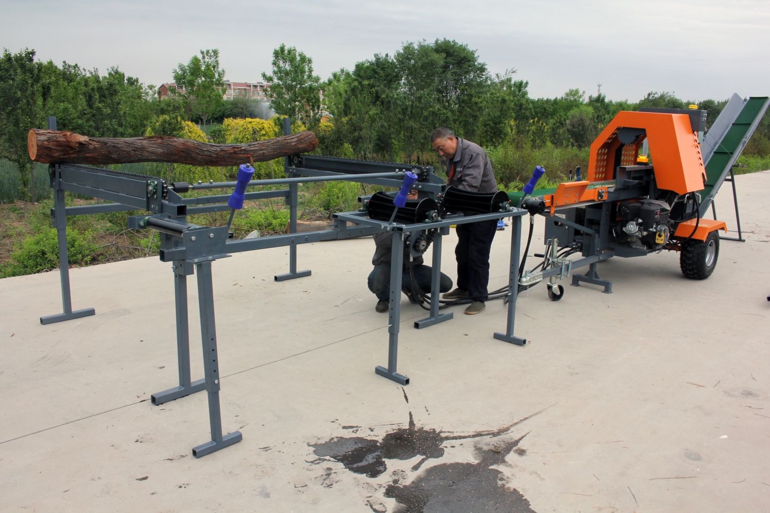 Hydraulic Firewood Processor With Log Lifter And Log Table 300 KG Capacity Model