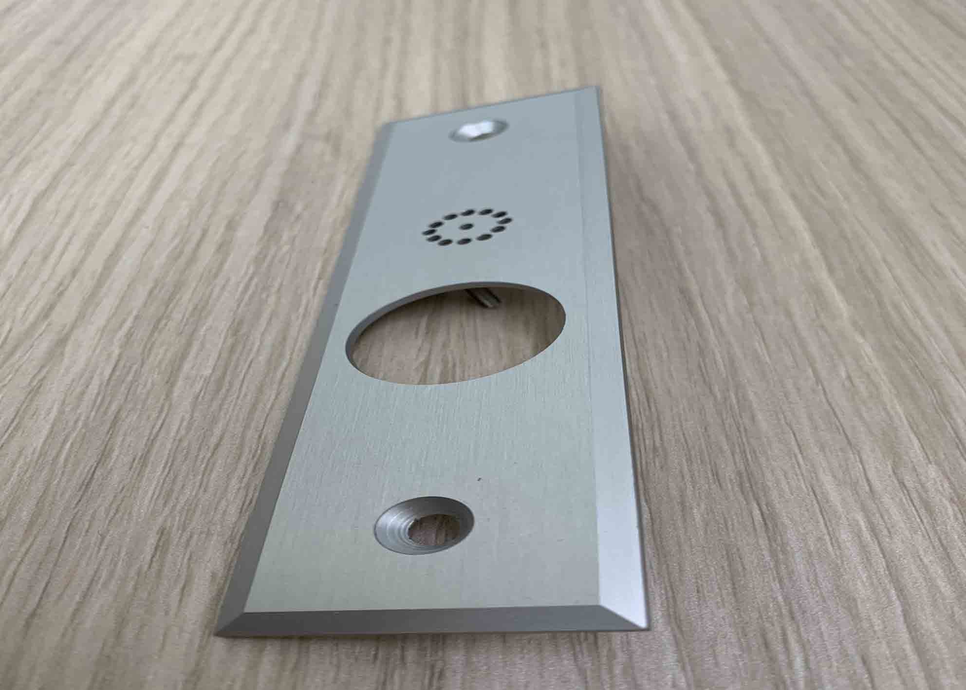 Aluminium Extrusion Profiles Silver Color Alloy 6063 T3 Anodized Aluminium Door Locks CNC Punch Customized