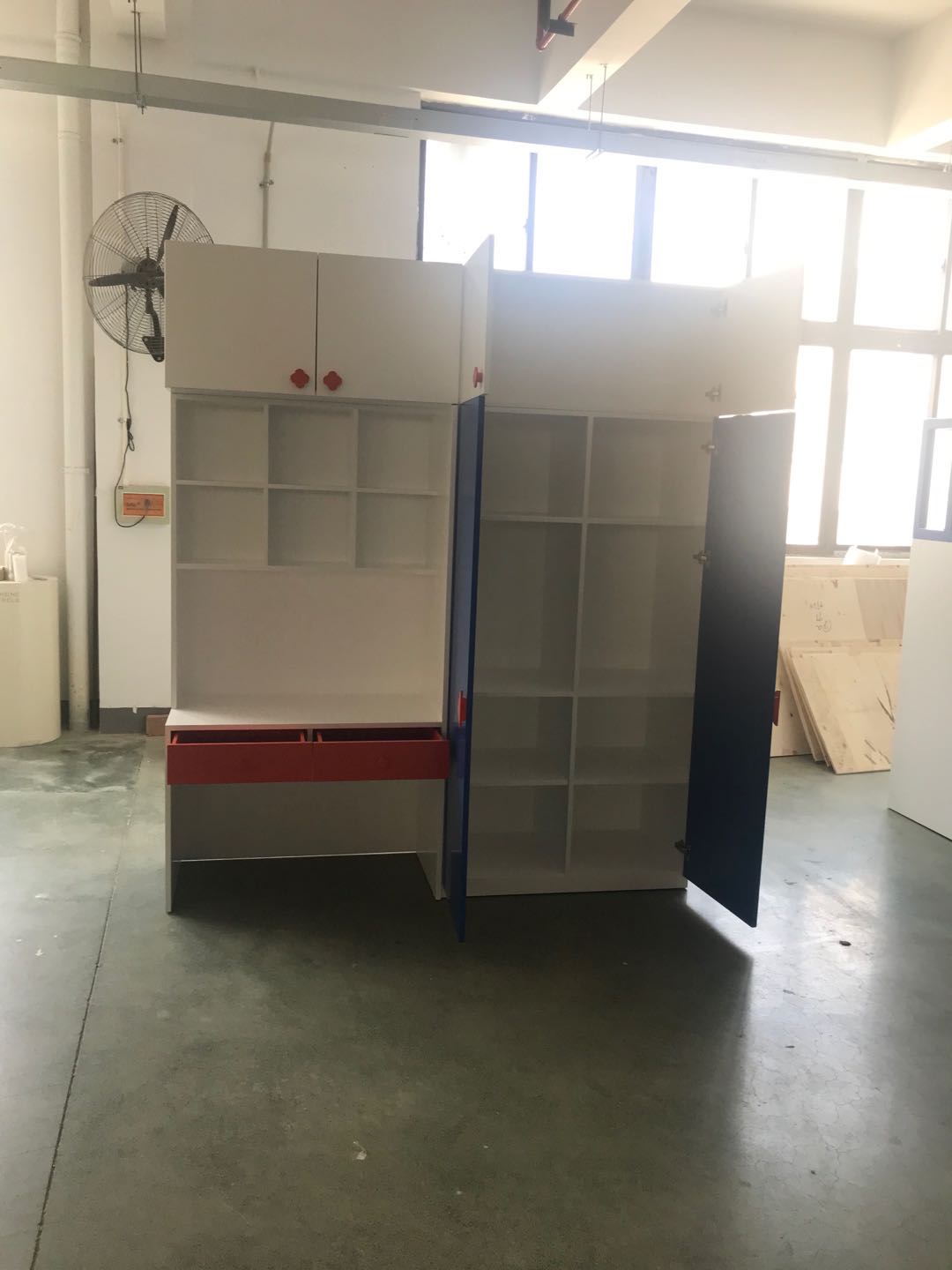 Customized Hot Sale Children Wardrobe Children Bedroom Storage Wardrobe New Design Wooden Closet Wardrobe