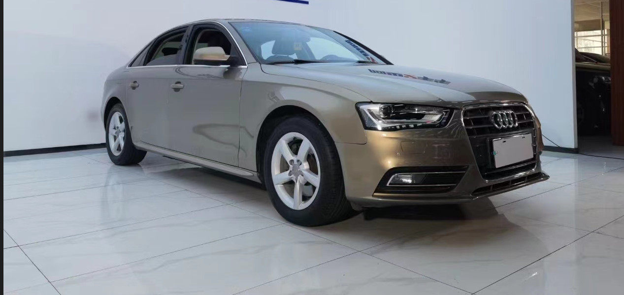Audi A4 2.0T Comfort Edition Midsize Car Black Interior Bilateral Electric Seats