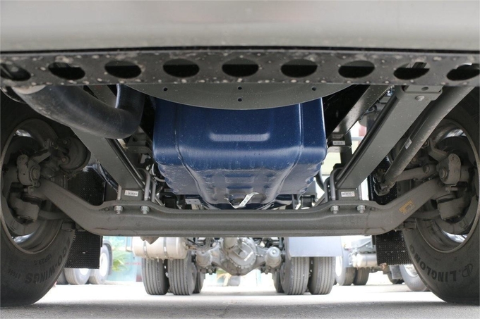 460hp HOWO Heavy Truck 6X4 CNG Rear Double Axle Rear Eight-Wheel Tractor National VI
