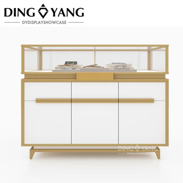 Custom Made Fashion Golden White Retail Jewellers Display Counters , Retail