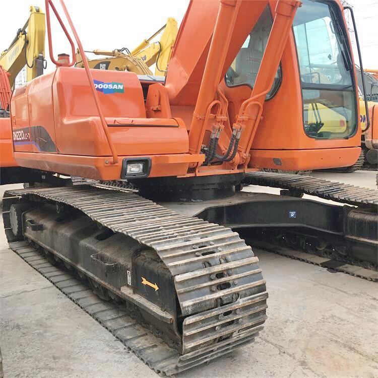 Good Condition 22 Ton Doosan DH220 Excavator in Korea Original Engine and Hydraulic Valve