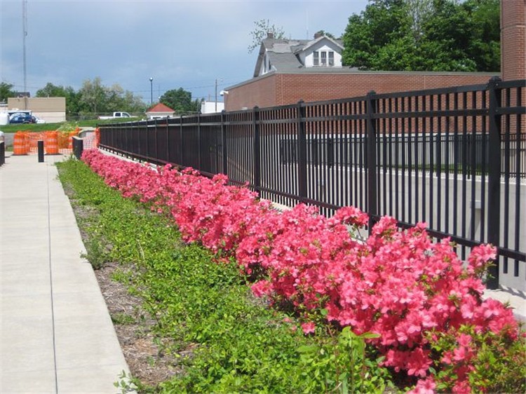 Decorative welded steel picket fence,beautiful-garden fence Steel Tubular Fence ,Garrison Fence for sale