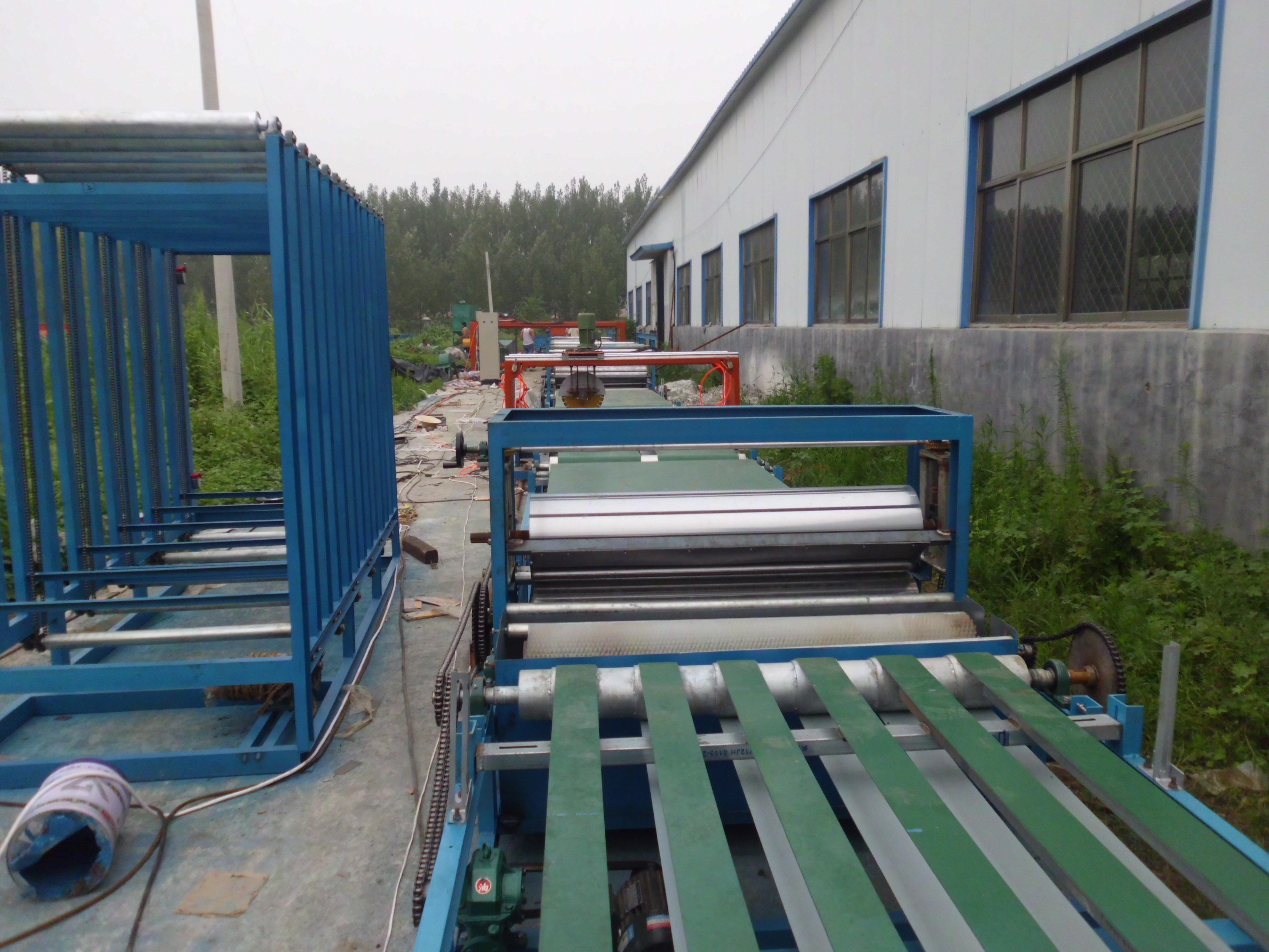 Building Moulding Wall Panel Making Machine with 1000 Sheets Production Capacity