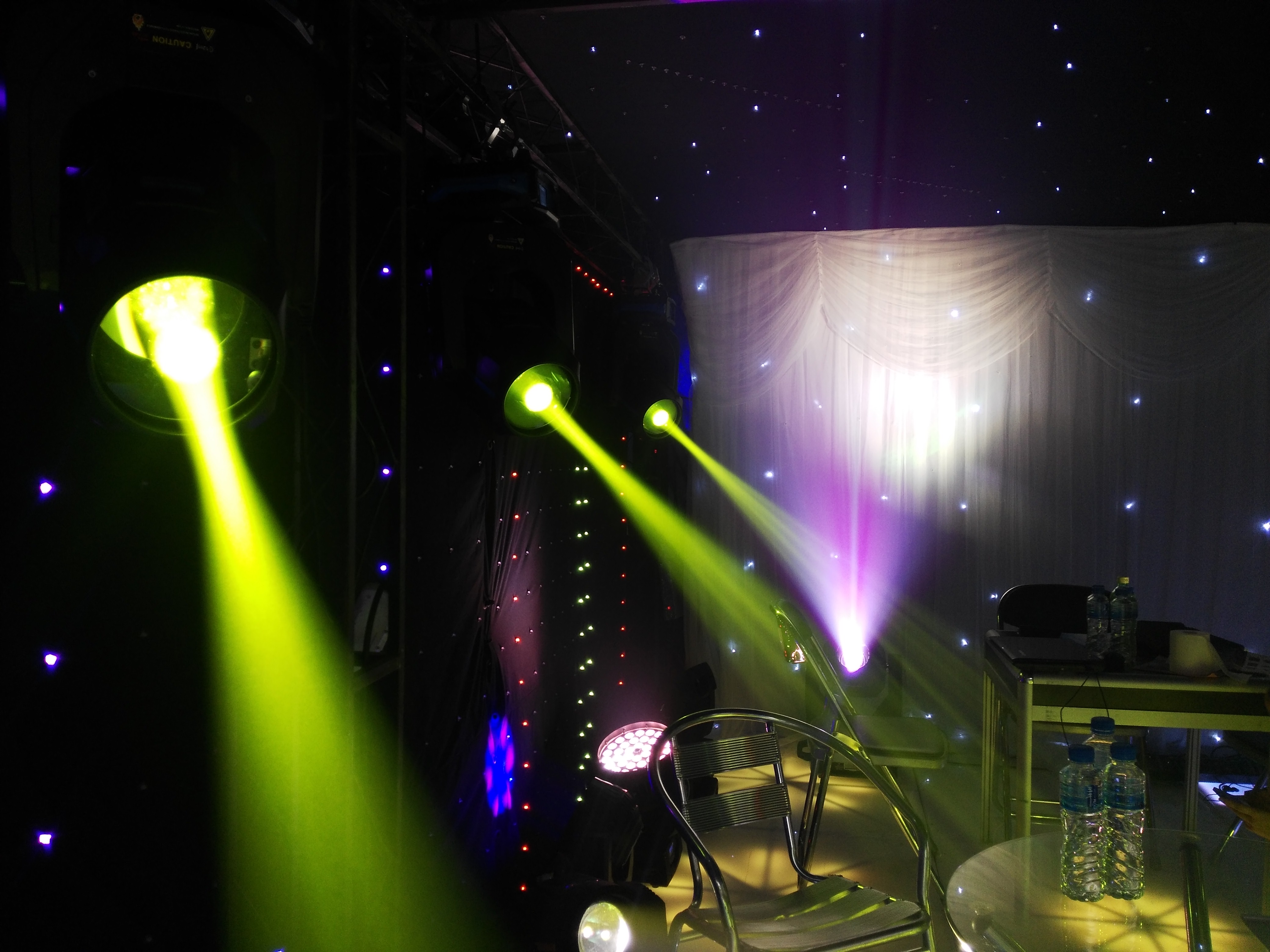 Control Signal Dmx512 ustt1900 Standard 260w Moving Head Beam Light for Stage Lighting