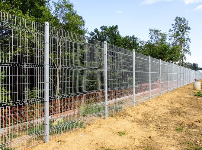 Unobstructed Visibility 4mm Security Wire Mesh Fencing Pvc Coated Green