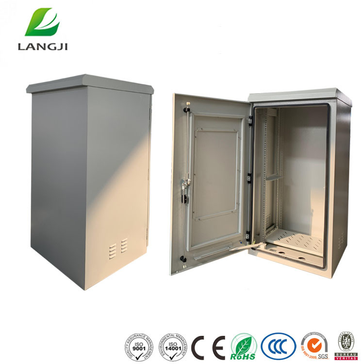 IP65 NEMA Outdoor Telecommunication Cabinet With Cooling And Heating System