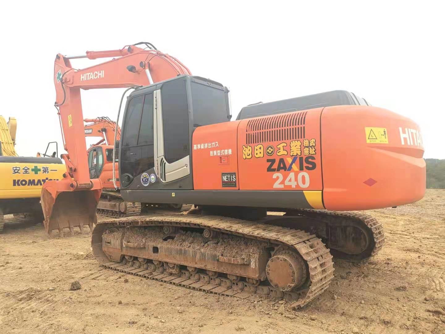 Widened Direct Injection Engine ZX240 Used Hitachi Excavator