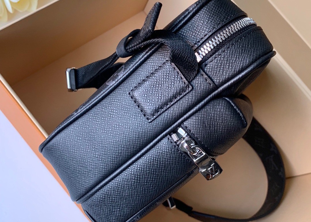 Black Square Taiga Leather Message Luxury Cross Body Bag Single Shoulder