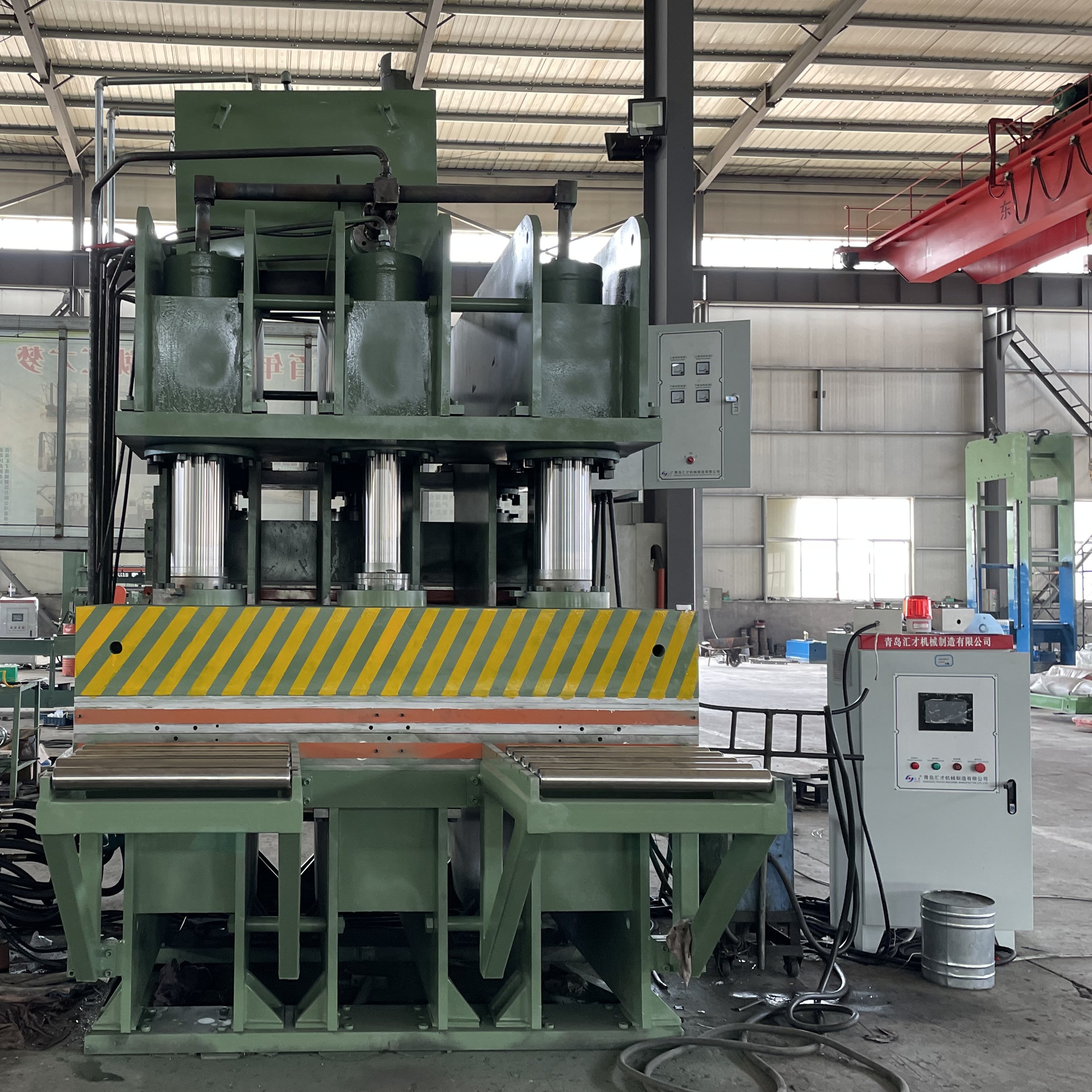 Plate Vulcanizing Press for C Type Rubber Tread Press Rubber Track Vulcanizing Machine