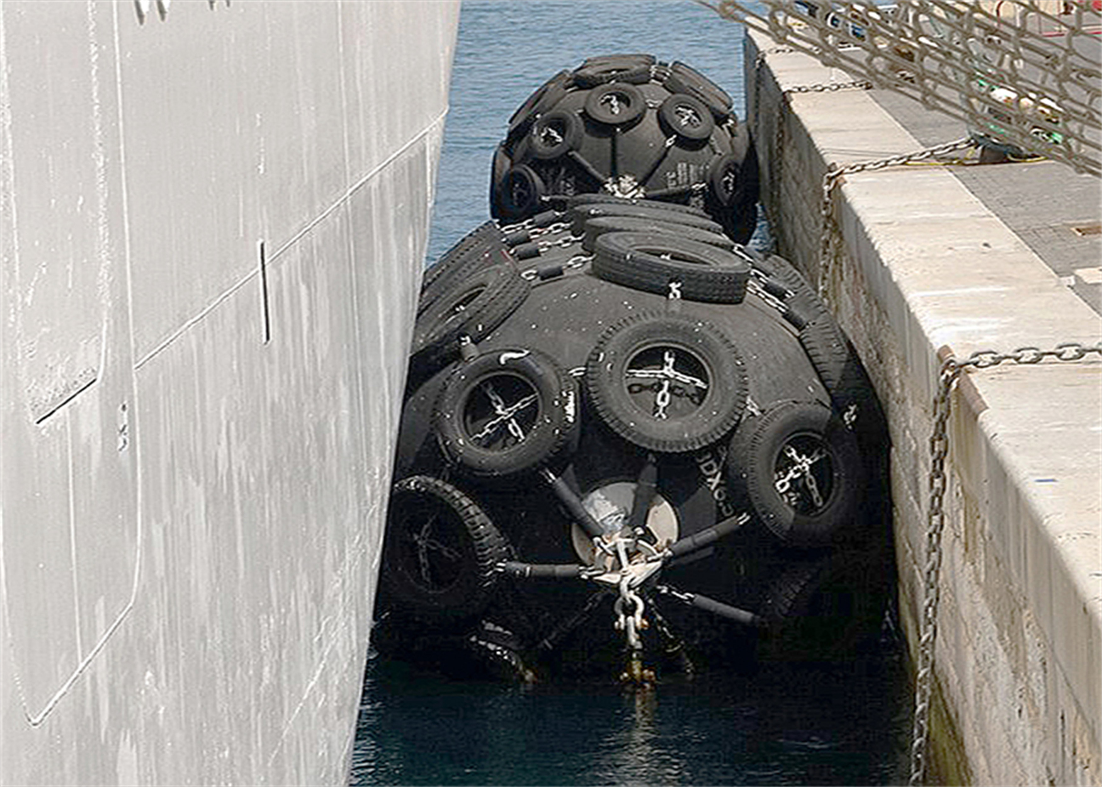 Dock Ship Use Inflatable Marine Rubber Fender Long Life Warranty Period