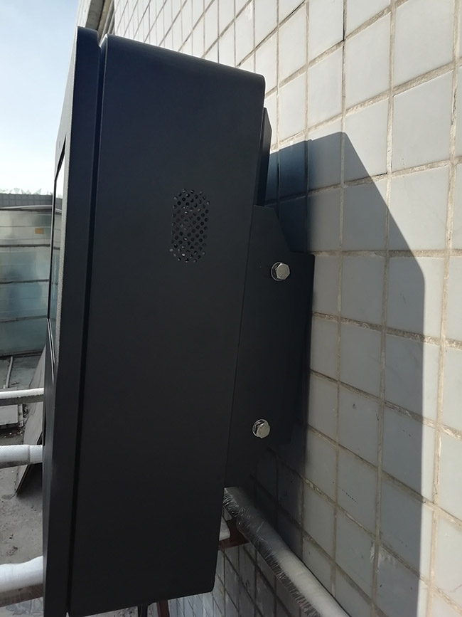 Outdoor Digital Display High Brightness Monitor Display Floor Stand LCD Displays