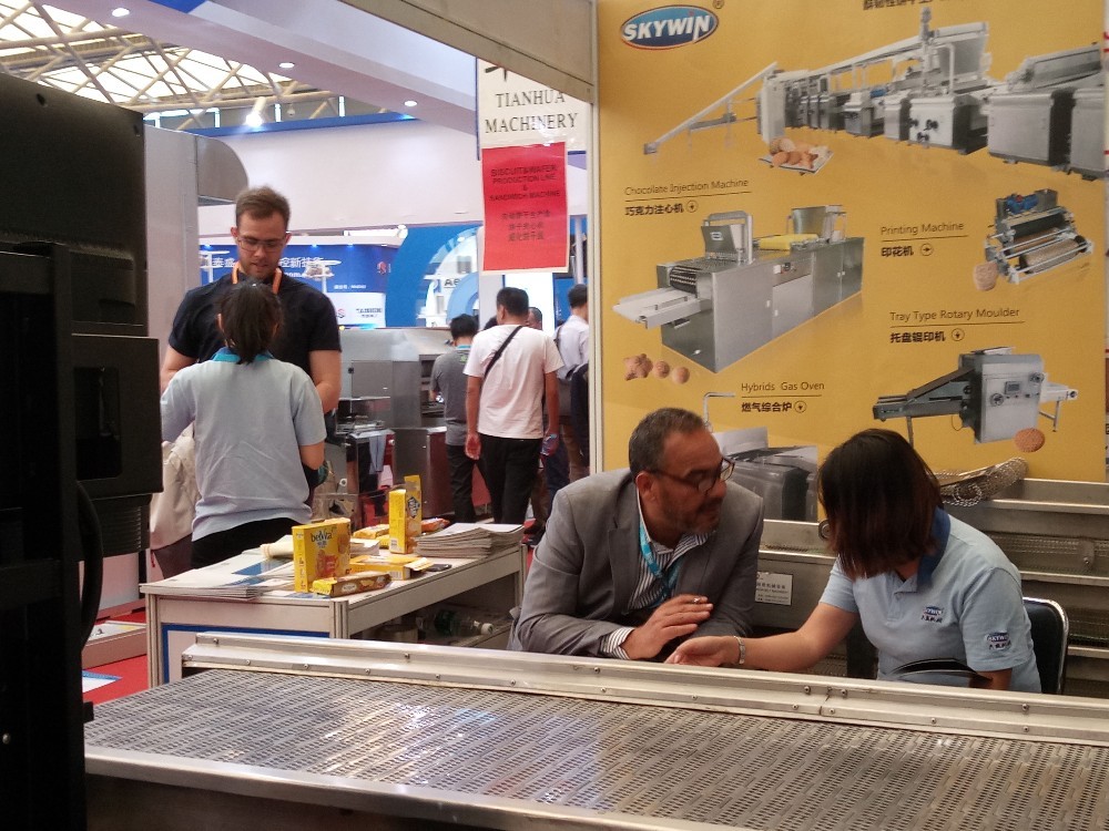 Industry Cream Jam Chocolate Filling Machine Biscuit Injection Machine