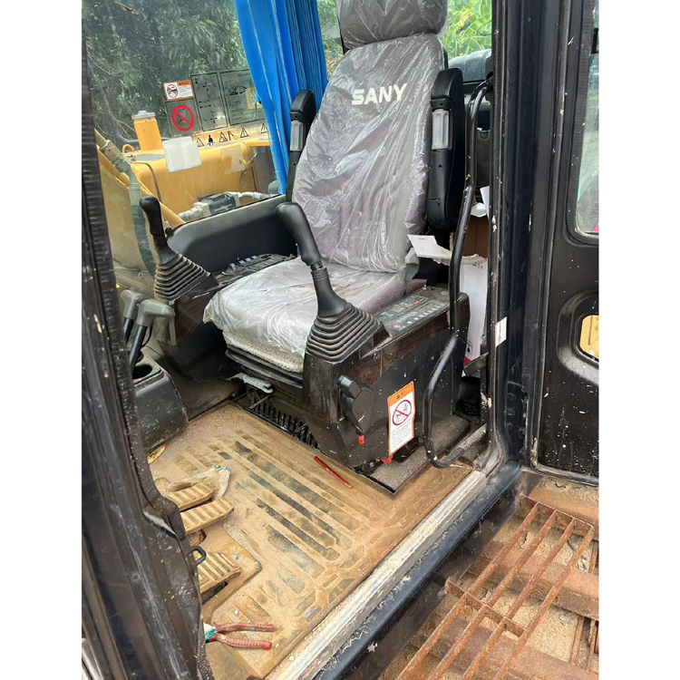 2021 Sany 135 Excavator in Shanghai with ISUZU Engine and Original Hydraulic Cylinder