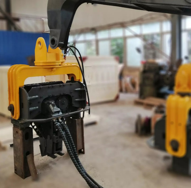 20 Ton Excavator Pile Hammer Driver Attachment 1.2m3 Loading Capacity