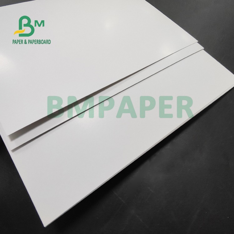 300gsm 2 Side High Glossy Coated Paper For Magazine Cover 720 x 1020mm