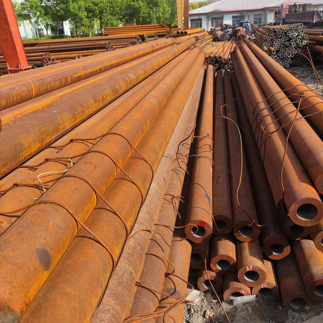Structure Application AISI1045 Seamless Steel Pipe Custom Cutting Any Length Steel Pipe