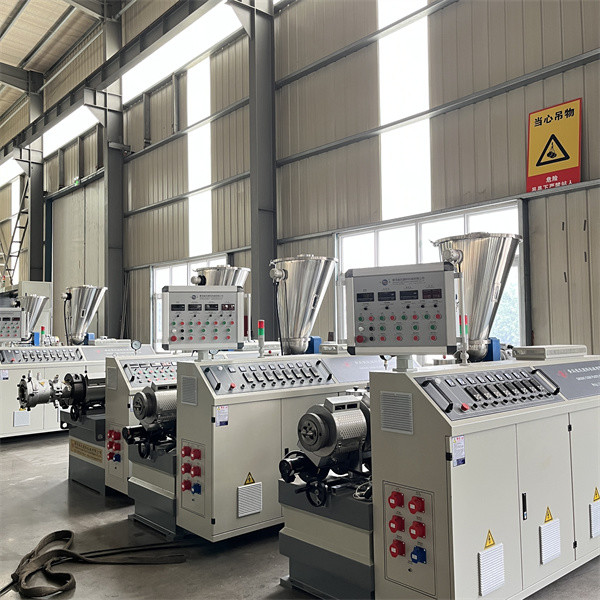 High Capacity UPVC Pipe Extrusion Line Plastic CPVC Pipe Making Machine For Drainage Pipe