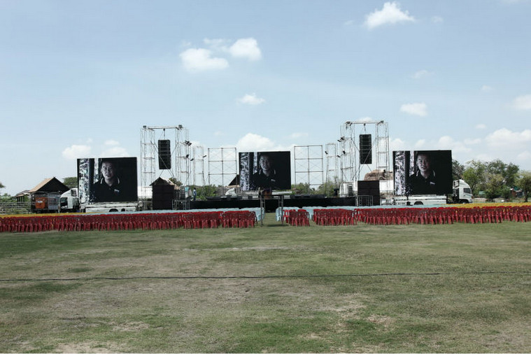 Full Color 2000HZ 1 / 8 Scan Truck Mounted LED Display Signs 1R1G1B High Definition