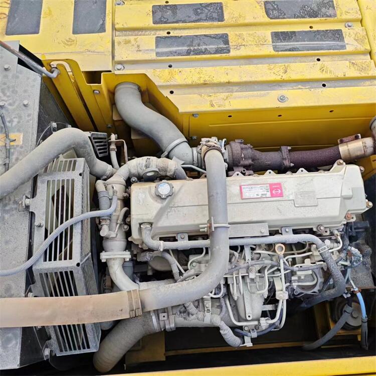 Used Kobelco 350 Excavator with 1.6m3 Bucket Capacity and HINO Engine in Shanghai Yard