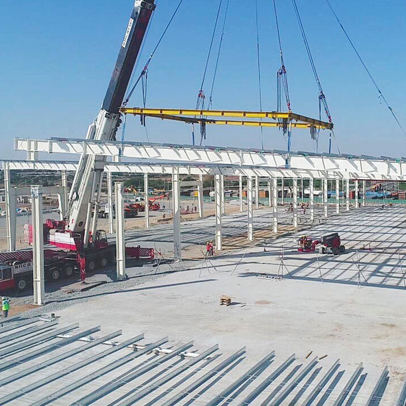 Q345B Q235B Steel Structure Workshop With Corrugated Steel Roof Cladding