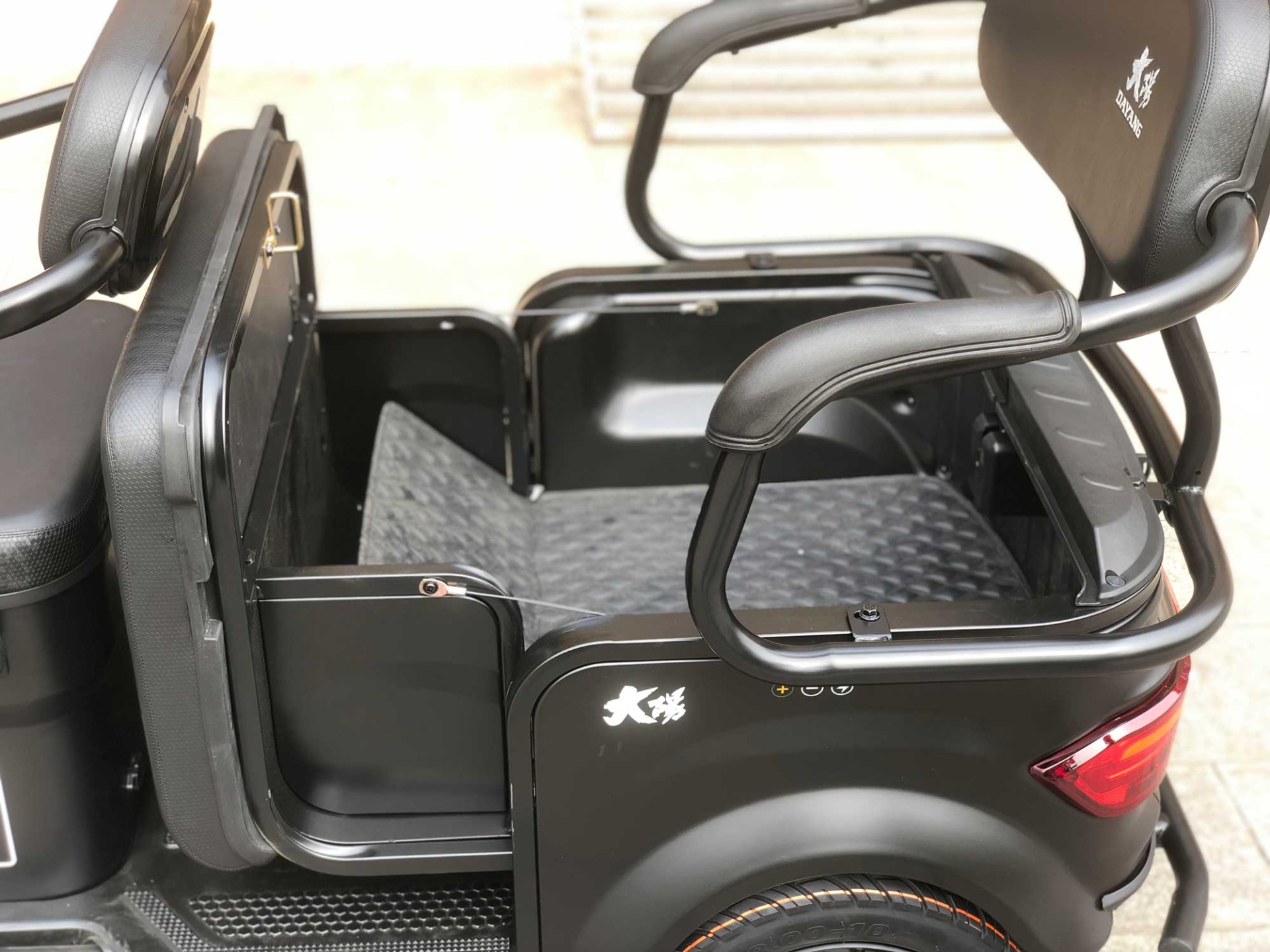 Electric Cargo Tricycle With Loading Capacity Of 500KG And Drum Brake