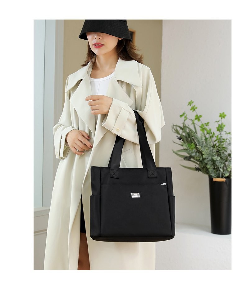 Women'S Waterproof Nylon Tote Bag Custom Logo Ladies Handbags Zipper