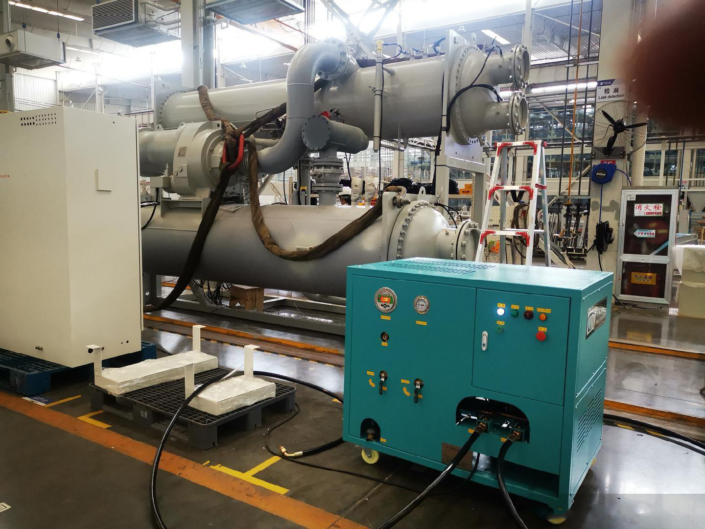 R123 R245fa Oil Less 2HP Refrigerant Recovery Charging Machine Low Pressure Refrigerant Chiller Recovery Machine