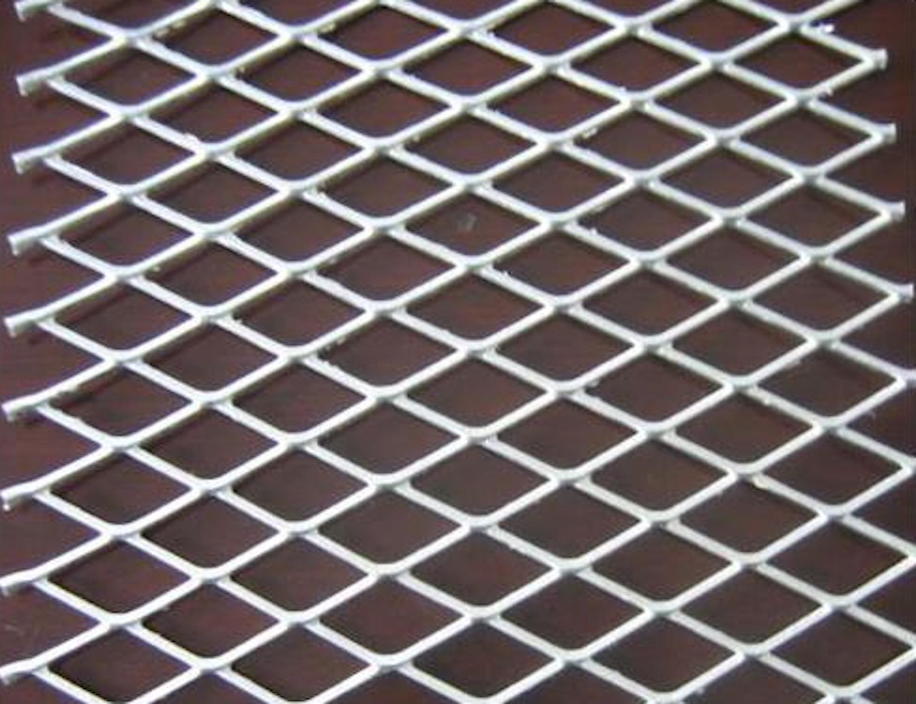 Length 0.5m Expanded Mesh Panels 12m Corrosion Resistance 304L Punching Mesh Drawing Net