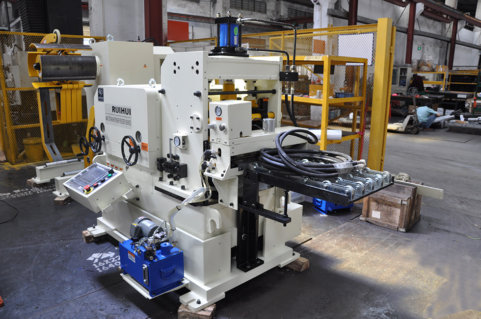 Press Feeding Equipment High Speed Auto Decoiler Straightener Feeder Machine