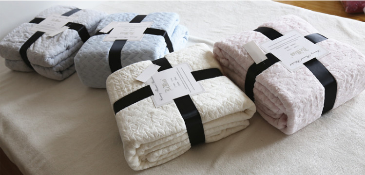 Jacquard Style Adult Plain Flannel Blanket With Twin / Full / Queen / King Size