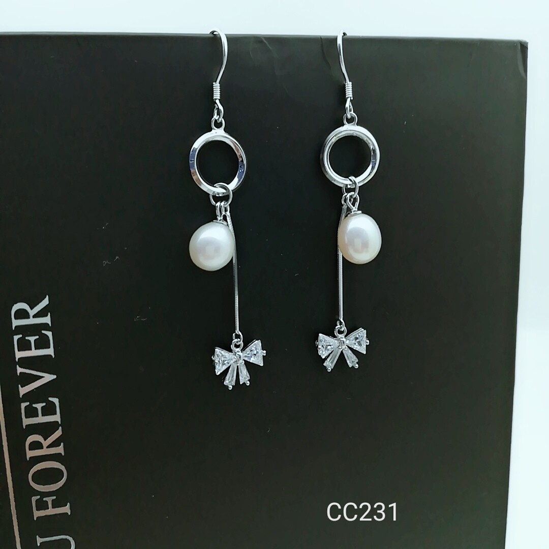 2018 New latest design of pearl earrings fashion pearl earrings silver tassel earrings WD119