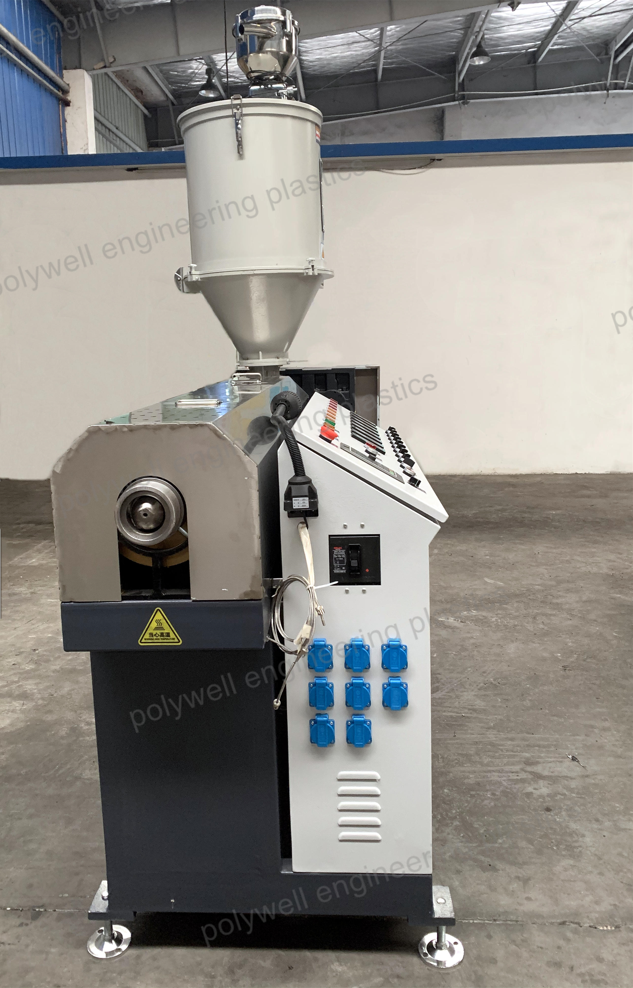 Automatic Industrial Single Screw Extruder , PA66 Nylon Extruder Machine with Professional Dryer