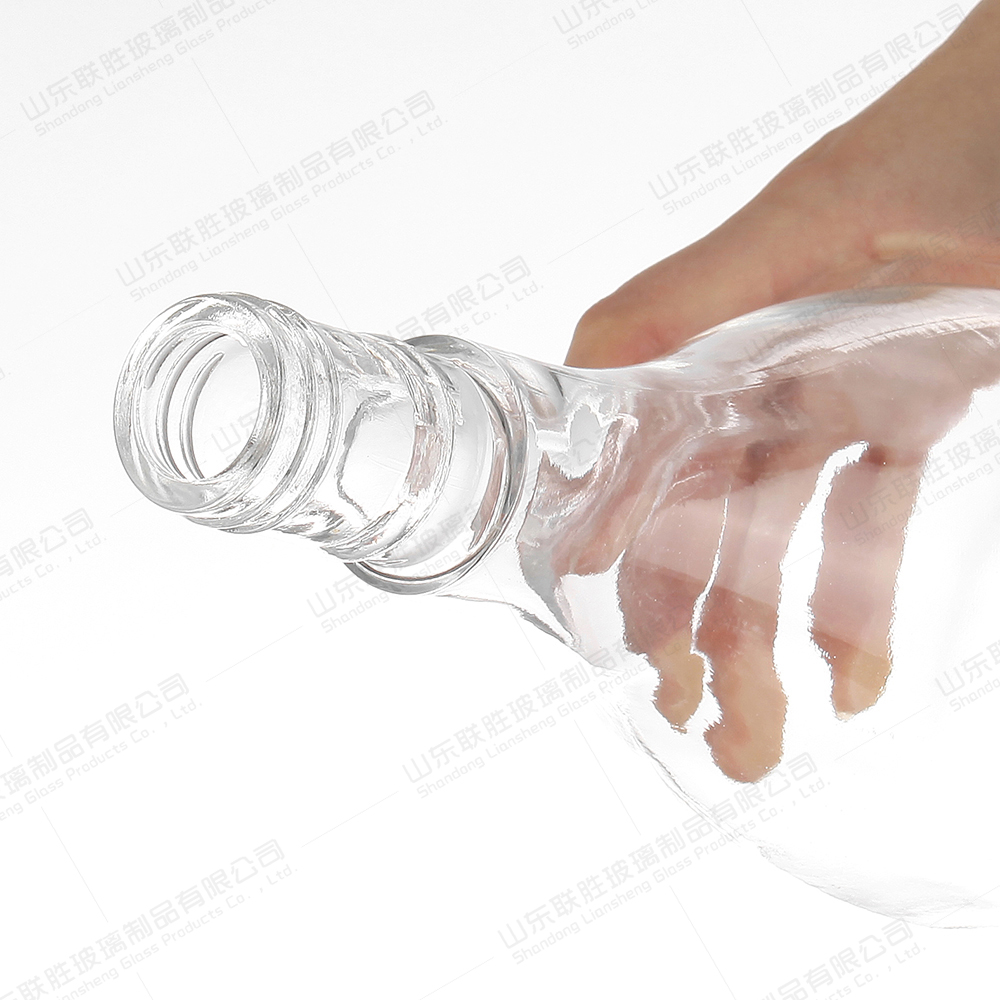 Glass Collar Custom 700ml Whiskey Liquor Empty Glass Bottle for Vodka Wine 750ml