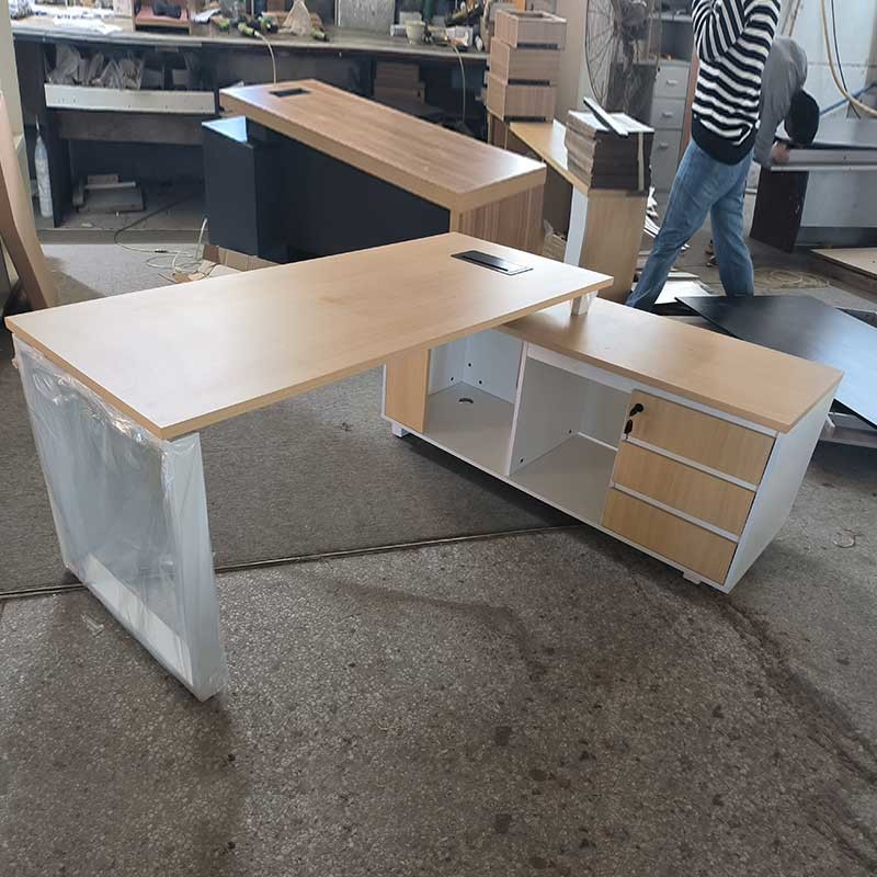Customized Wood L Shaped Manager Commercial Office Desk With Side Cabinet
