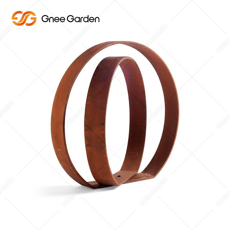 We have rich experiences with more than 20 years in fabrication and installation. Our handicraft makes the whole sculpture look smoothly. We adopt the most advanced forging technology to production sculpture. This kind of craft does not limit the size of the sculpture, we have done the largest sculpture more than 100 meters tall.