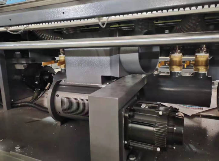 Front Edge High Speed Flute Laminator 150m/Min Litho Lamination Machine